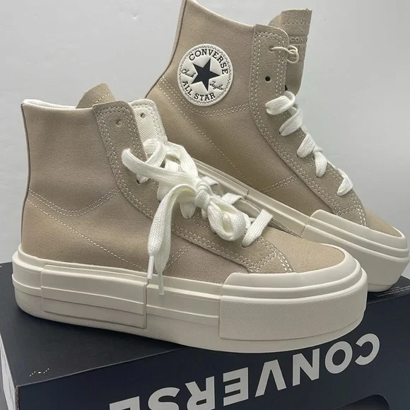 Converse WMNS Platform Sneakers A07209C
CTAS CRUISE HI
NUTTY GRANOLA/EGRET/BLACK - Picture 7 of 16